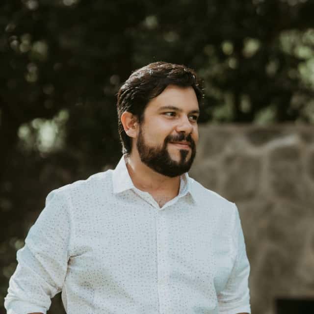 Retrato profesional de Lucas Barbosa