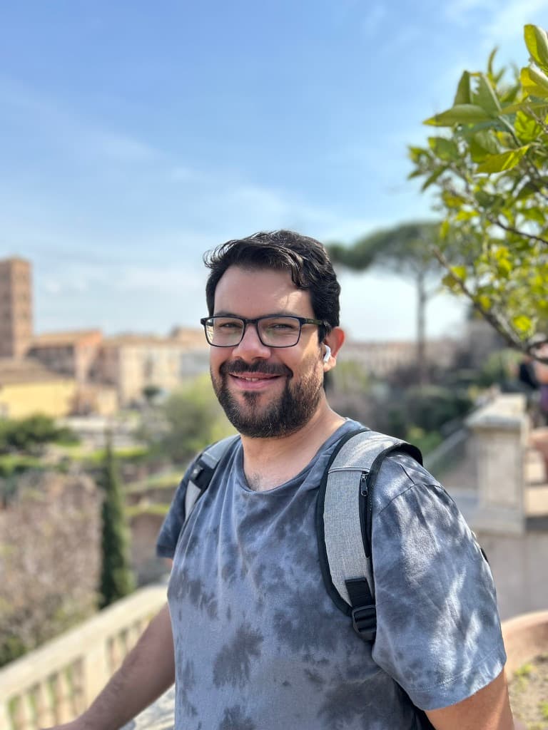 Lucas Barbosa durante un viaje al aire libre